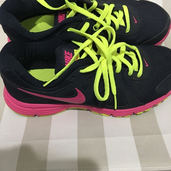 Nike Air Monarch IV Men s Cross Training Shoes Nike Air Monarch IV Men s Cross Training Shoes